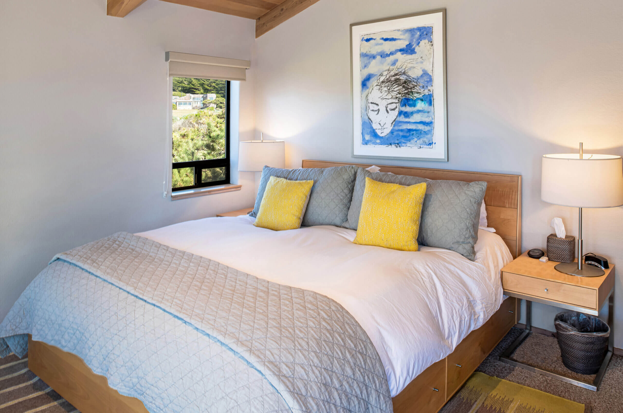 Oceanfront: Beach House master bedroom1